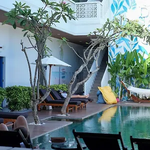 Dip & Doze Living Canggu (Bali)